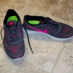 Womens Athletic Shoes